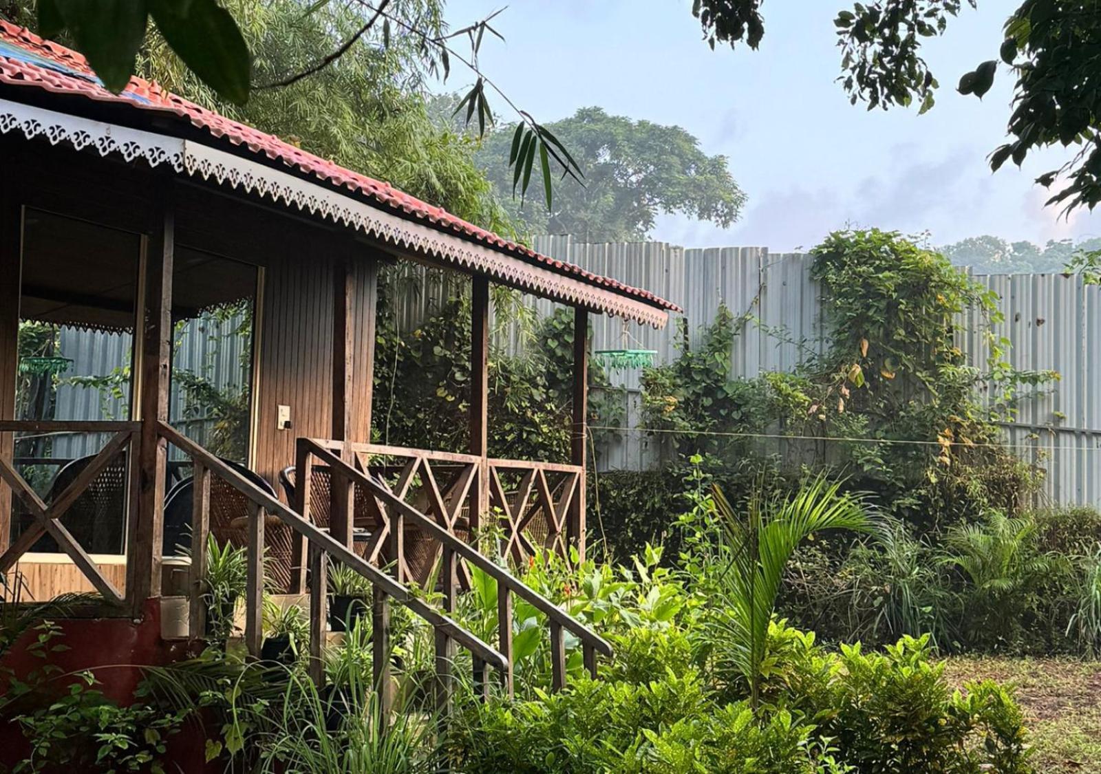 Hippie Paws Hotel มานเดรม ภายนอก รูปภาพ