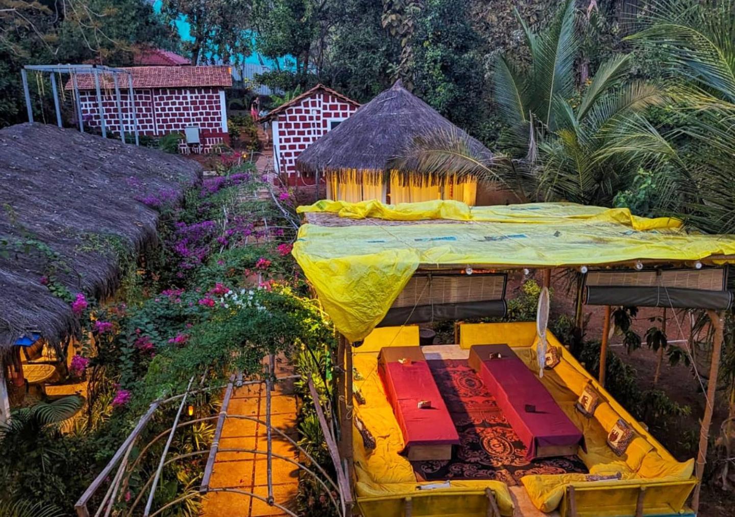 Hippie Paws Hotel มานเดรม ภายนอก รูปภาพ